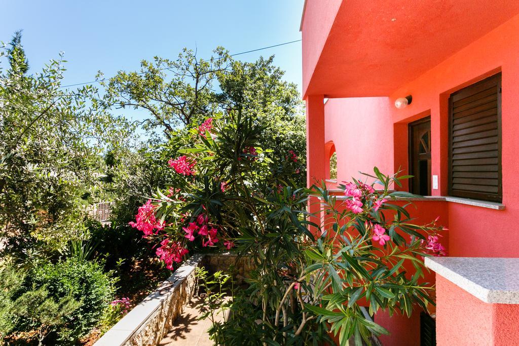 Apartments Josip Pinezići Quarto foto